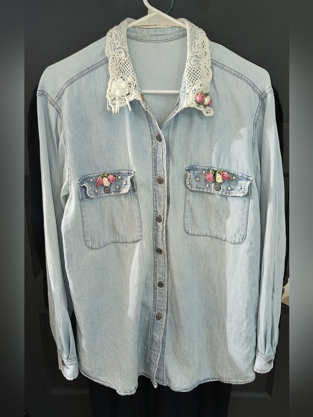 Light Wash Denim Shirt with Lace Collar With Pearls & Fabric Roses Sz Large